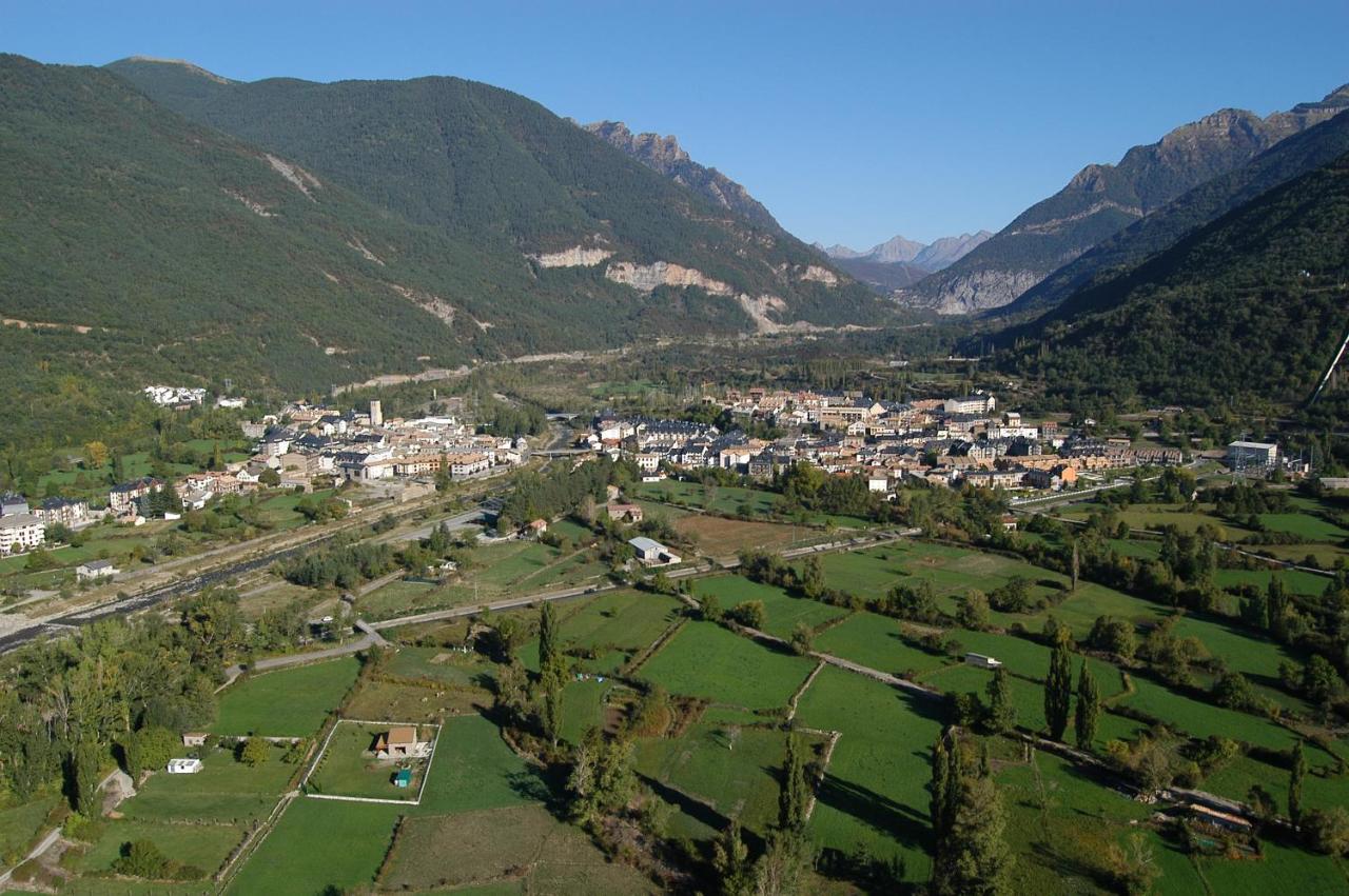 Tierra Boutique, Tierra Suites Y Tierra Valles Apartamentos Biescas  Εξωτερικό φωτογραφία