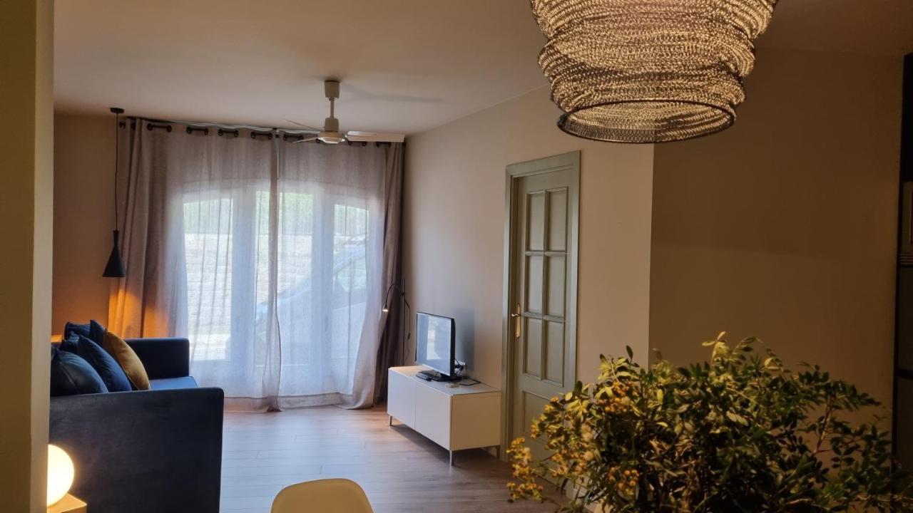 Tierra Boutique, Tierra Suites Y Tierra Valles Apartamentos Biescas  Εξωτερικό φωτογραφία
